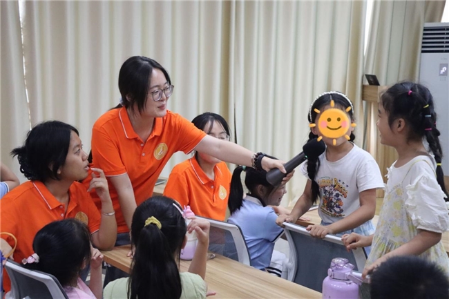 山东学子三下乡：童心跳跃韵律间，健康启蒙社区行