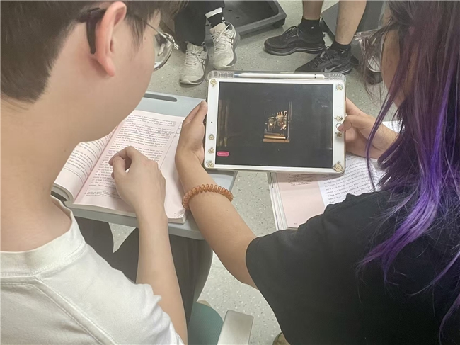 品读英文经典，浸润书香时光  ——石工院一站式社区开展英语阅读分享活动